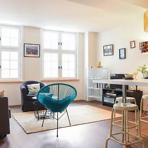 https://charming-flat-in-a-calm-street-at-the-historic-heart-of.biarritzhotels.info